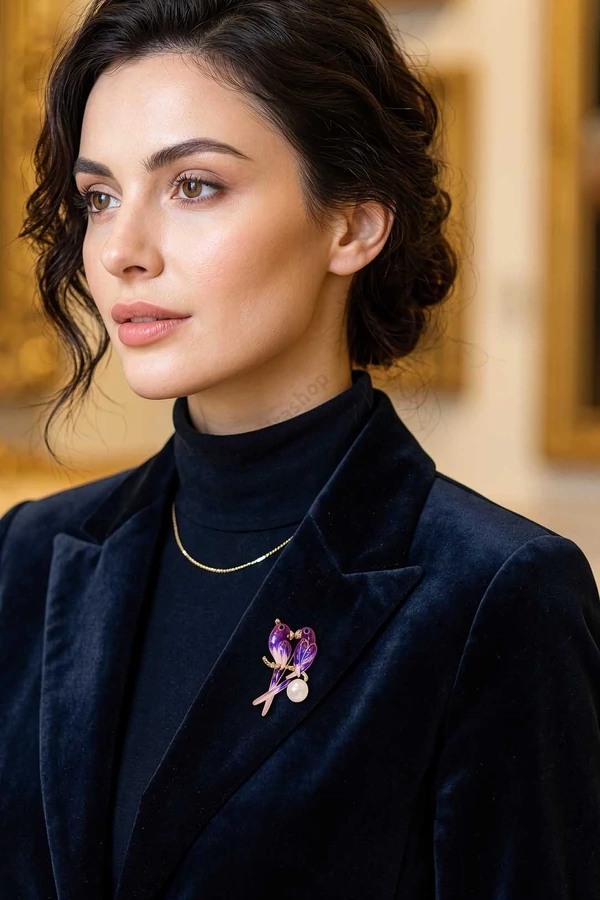 Lila papagájpár bross