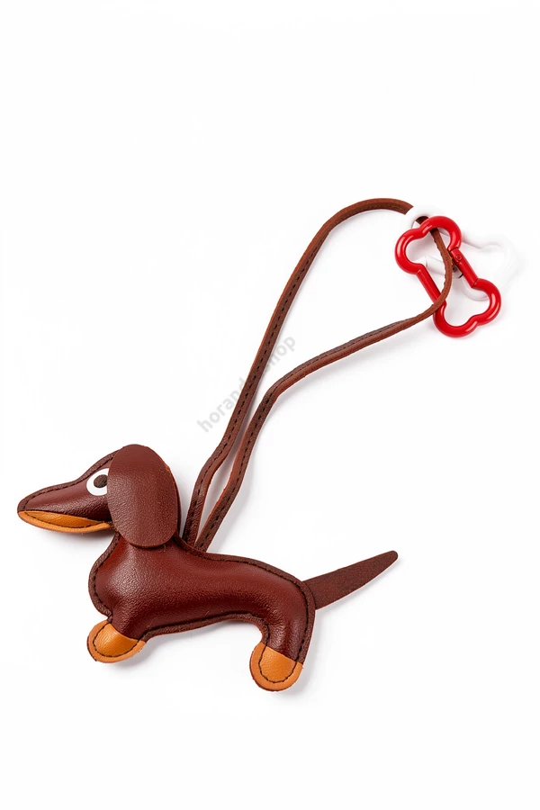 Barna tacsi charm táskára