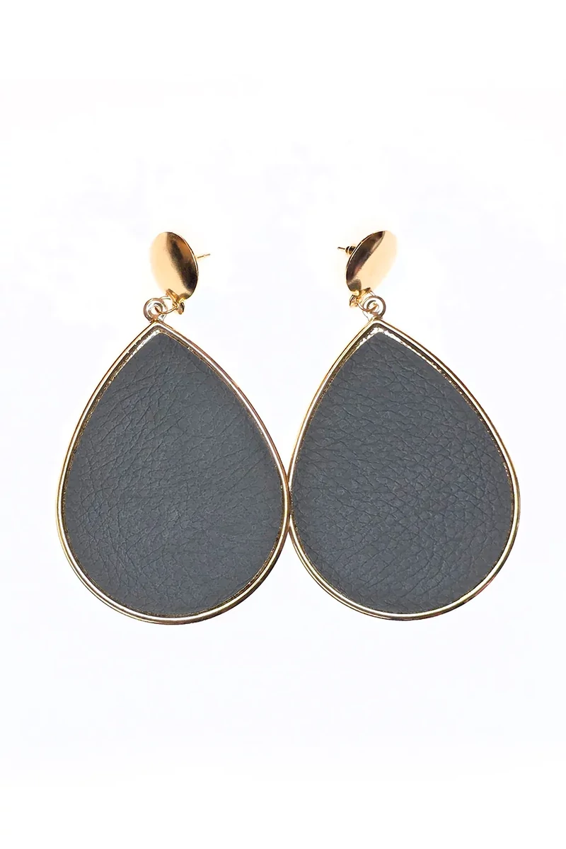 Kora fekete fülbevaló