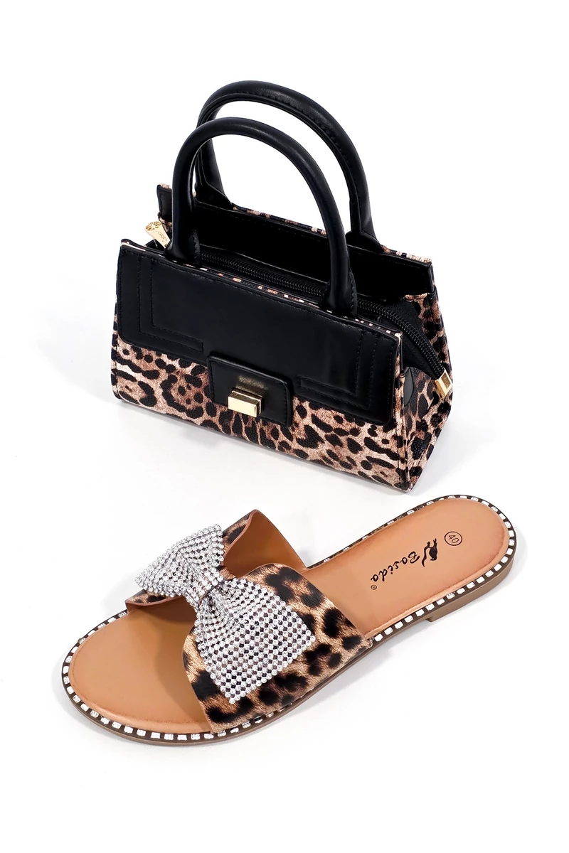 Lia leopárd mintás papucs
